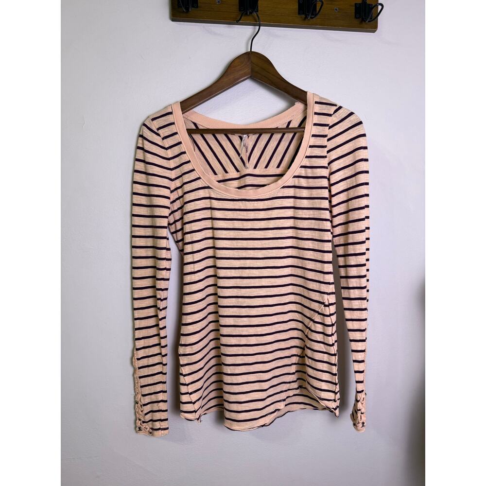 Free People Hard Candy Top M Peach Stripe Long Sleeve Crochet Cuff Boho Cute - Picture 2 of 6